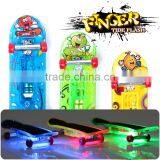 NEW Battery Controlled Finger Skate Flashing Finger Skate Boarding thumbnail-2