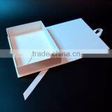 Luxury Customized White Bra Packaging Box Design thumbnail-2