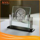 Rotate Acrylic Wall Clock Stand With Vintage Style Shape