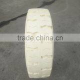 High Quality Smooth Pattern Press on Solid Tyres 15x5x11 1/4 16x7x10 1/2 18x7x12 1/8 for Sale thumbnail-6