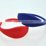 Color 125khz Rfid Waterproof Proximity ID Card EM Card RFID Wristbands Bracelets and Wrist Band ID TK4100 Silicone id Wristband thumbnail-2