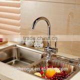Single Hole Single Handle High-arc Kitchen Faucet in Polished Chrome thumbnail-4