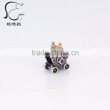 c Fashion Silver Cartoon Yellow Gold Bone Carved Pendant thumbnail-3