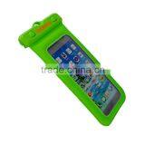 Handlebar Waterproof Smartphone Pouch For Swimming With Floating thumbnail-3
