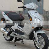 Hot Selling High Quality Beautiful Design 150cc Gas Scooter thumbnail-3
