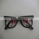 Heart-Shaped Party Glasses thumbnail-3