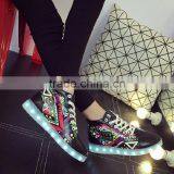 HFR-T1731 2017 New Arrival Fashion Flower Printing Led Shoes thumbnail-2