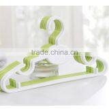 Plastic Small PP Material Hangers thumbnail-2