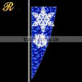 Showy bling royal lighted party favor