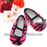 China Low Price Wholesale Cotton Fabric Soft Sole Baby Shoes for 0-15months Baby Kids thumbnail-4