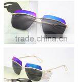 New Model Latest Two Tones Two Parts Sunglasses for Women thumbnail-3
