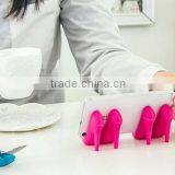 Charming Silicone High-heel Shoe Mobile Phone Holder thumbnail-1