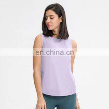 Фабричные продажи женских безрукавных майок спортивных с сетчатой прорезью на спине для йоги и фитнеса thumbnail-4