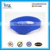 Custom 840-960MHZ Uhf Silicon Rfid Wristband With 2-10 cm Reading Range thumbnail-2