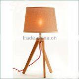 Hot Sale Saa ul ce Wooden Table Lamp Modern Deak Lamp