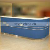 Customized Top Class Nice Wood Service Table for Mall Use