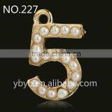 Number 5 Shape Diamond Embellishment Pendant for Bag Accessory thumbnail-1