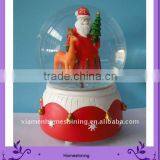 Resin Craft Christmas Snow Globe for Decoration