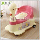 Plastic Duck-shaped Children Toilet Baby Potty With Handle thumbnail-1