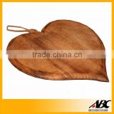 Nice Leather Strap Acacia Wood Heart Shape Cutting Board
