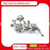 Wholesale China Fashion Jewelry Flower Crystal Brooches Bouquet thumbnail-1