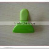 Magnetic Plastic Paper Clip With Diffierent Colors thumbnail-3