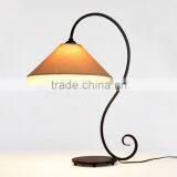 Wholesale Hot Selling Promotional Iron Fabric Horn Shade Vintage Electric Table Lamp