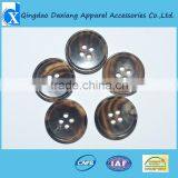 Fashionable Spray Ployester Rod Button With 4 Hole Horn Buttons