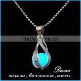 Fashionable Luminous Necklace Glow In Dark Hollow Heart Pendant Necklace thumbnail-6