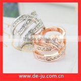 Charm Design Diamond Couple Ring thumbnail-2