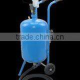 Portable Sandblasting Machine With 100lb Capacity thumbnail-2