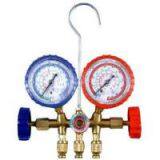 Brass Manifolds With 1/4\