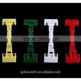 Eco-friendly Beautiful Plastic Hanging Display Clip thumbnail-2