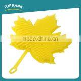 Toprank Multifunctional Maple Leaves Shaped Easy Cleaning Kitchen Dish Brush Fruit Scrubber Soft Silicone Potato Vegetable Brush thumbnail-2