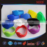 MDW409 Custom LF/HF/UHF RFID Silicone Waterproof Wristbands in China