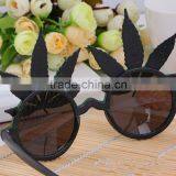 New Product Leaves Shape Funky Party Glasses thumbnail-4