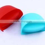 Food Grade Top Quality FDA LFGB Standard Wholesale Slip-resistant Silicone Oven Mitts/mitt thumbnail-1