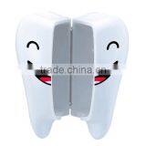 Single Tooth Shaped Plastic Toothbrush Holder thumbnail-2