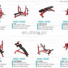 Горизонтальный тяга на широчайшие мышцы спины в коммерческом зале. Горизонтальная однонаправленная передняя тяга на широчайшие мышцы спины в коммерческом зале. thumbnail-2