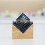 New Arrival Honeycomb Activated Carbon Air Purifier With a Wooden Holder Superfine Particle Carbon Air Purifier thumbnail-2