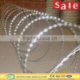 China High Quality Galvanized Low Price Concertina Razor Barbed Wire/Barbed Tape Wire (factory Price) (ISOfactory)