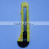 For Promotional Simple Style Plastic Grip Utility Knife / Cutter Knife thumbnail-3