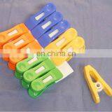 Plastic Hanging Sping Large Clothes Pegs thumbnail-1