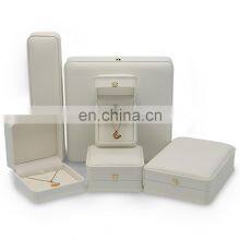 Wholesale White Color Leather Convex Edge Jewelry Box Long Chain Box thumbnail-2