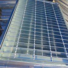 High Quality Carbon Steel Hot-dip Galvanized Rainwater Drainage Trench Cover Steel Grating thumbnail-1