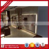 Morden Style Menswear Shop Interior Design With Metal Clothes Rack thumbnail-5