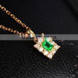 Factory Wholesale 18 Carat Gold Mosaic Natural Emerald Clavicular Necklace Pendant thumbnail-4