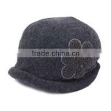 Hot Selling 2016 Beret Hat with Towel Embroidery winter cap and hat