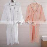 Elegant Four Seaon Bathrobe Waffle White Bathrobe Unisex Hotle Quality Bathrobe thumbnail-1