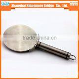 High Grade Kitchen Tool Stainless Steel Pizza Wheel Cutter thumbnail-3